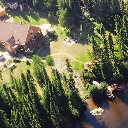 チブーガモー Gite De La Riviere Bed & Breakfast エクステリア 写真