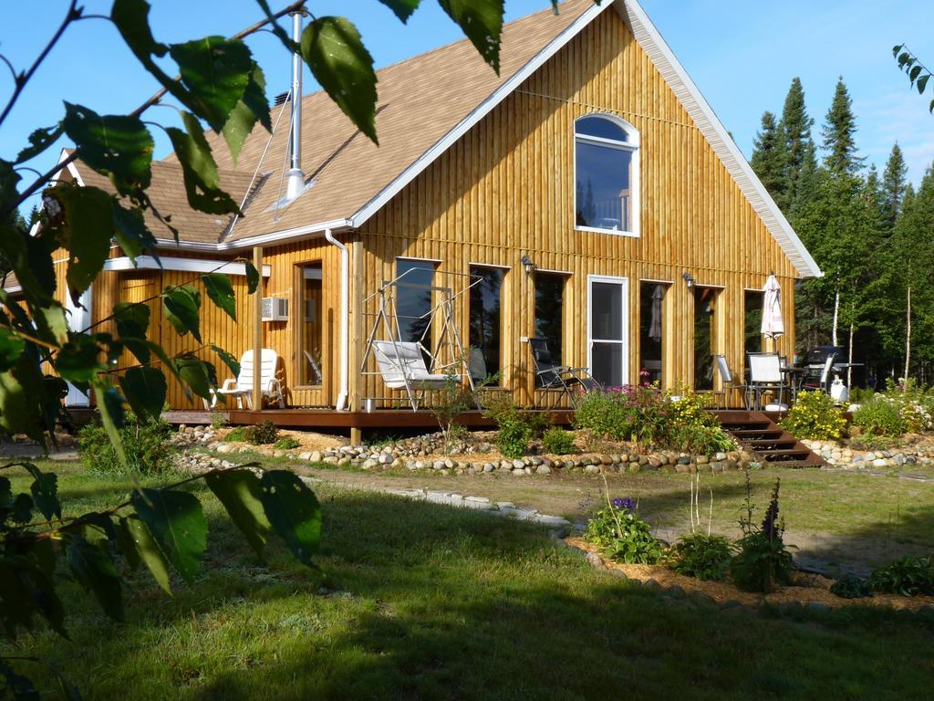 チブーガモー Gite De La Riviere Bed & Breakfast エクステリア 写真