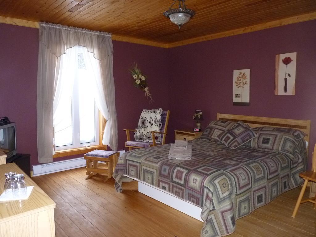チブーガモー Gite De La Riviere Bed & Breakfast 部屋 写真